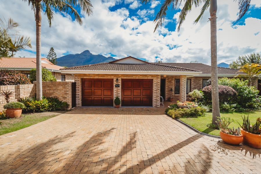 3 Bedroom Property for Sale in Bergsig Western Cape